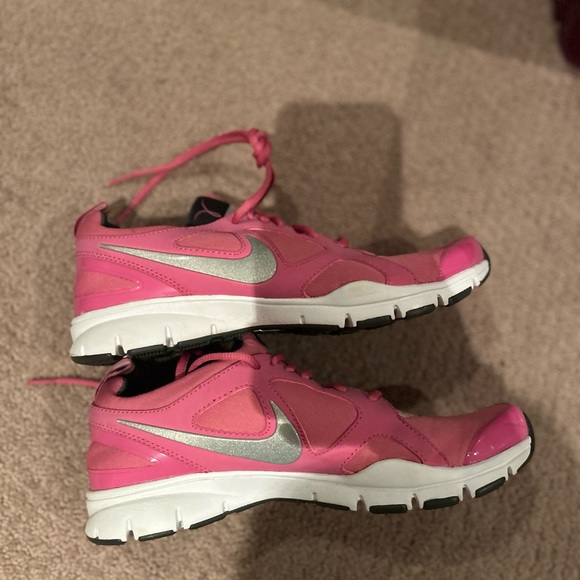 Nike runners - size 8.5. - new - Picture 6 of 6